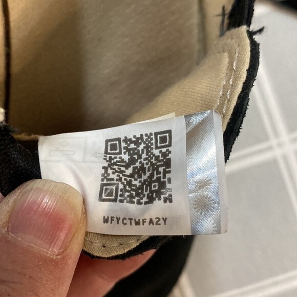 UGG Fierce 1006737 Slip On Sneakers Black Suede Loafers Women’s Size 9 Shoe - Picture 9 of 14